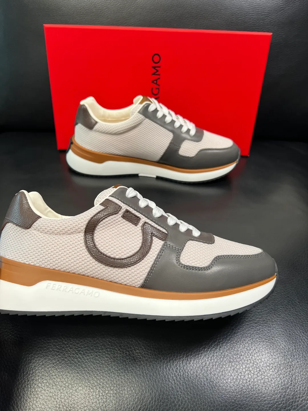 Men's shoes 💰820 Ferragamo High-quality top craftsmanship Ferragamo counters sell original factory configuration, imported original cowhide from Italy, imported water-dyed cow lining, soles: original factory special original soles are super comfortable, original factory and single goods, welcome to compare at the same time at the counter, code number 38-44 (customized 45 46)